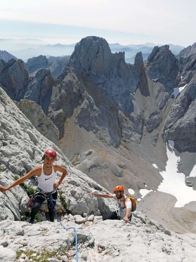 Desafiando la gravedad: escalando 500 metros en el Naranjo de Bulnes.