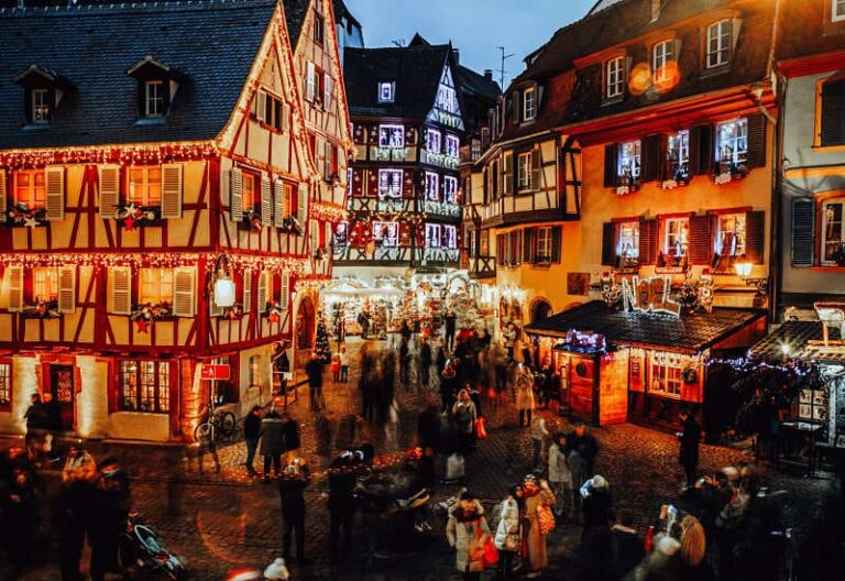 Descubre los destinos más encantadores para visitar en diciembre en España