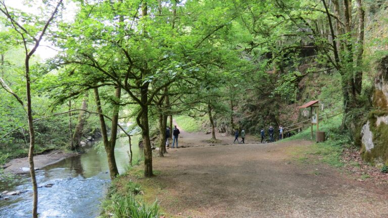 Descubre los encantos naturales y culturales de Baztan Bidasoa.