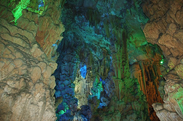 Descubre los imprescindibles de Bilbao y disfruta de la ciudad.