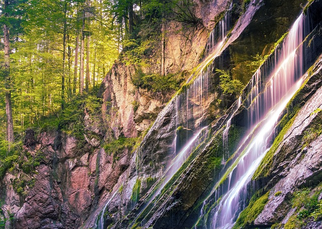 Descubre cinco encantadores pueblos de España comprometidos con la sostenibilidad.