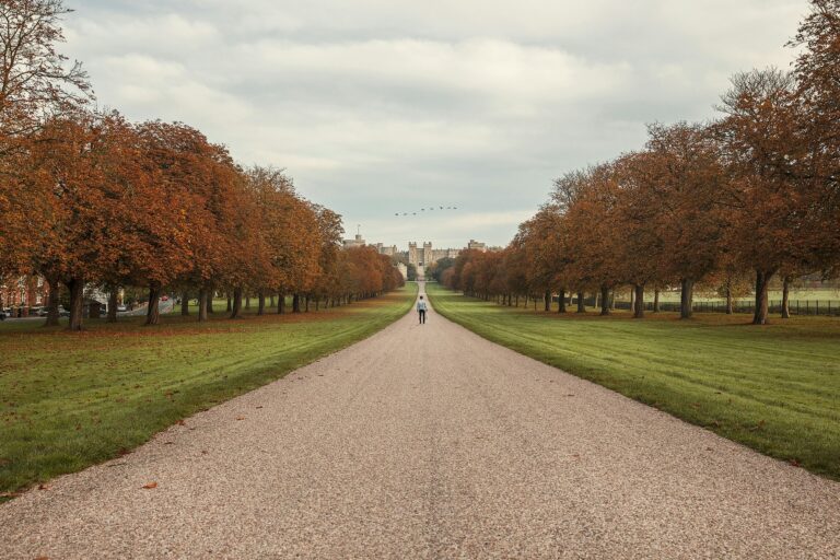 Pueblos misteriosos de España donde la magia de las brujas perdura