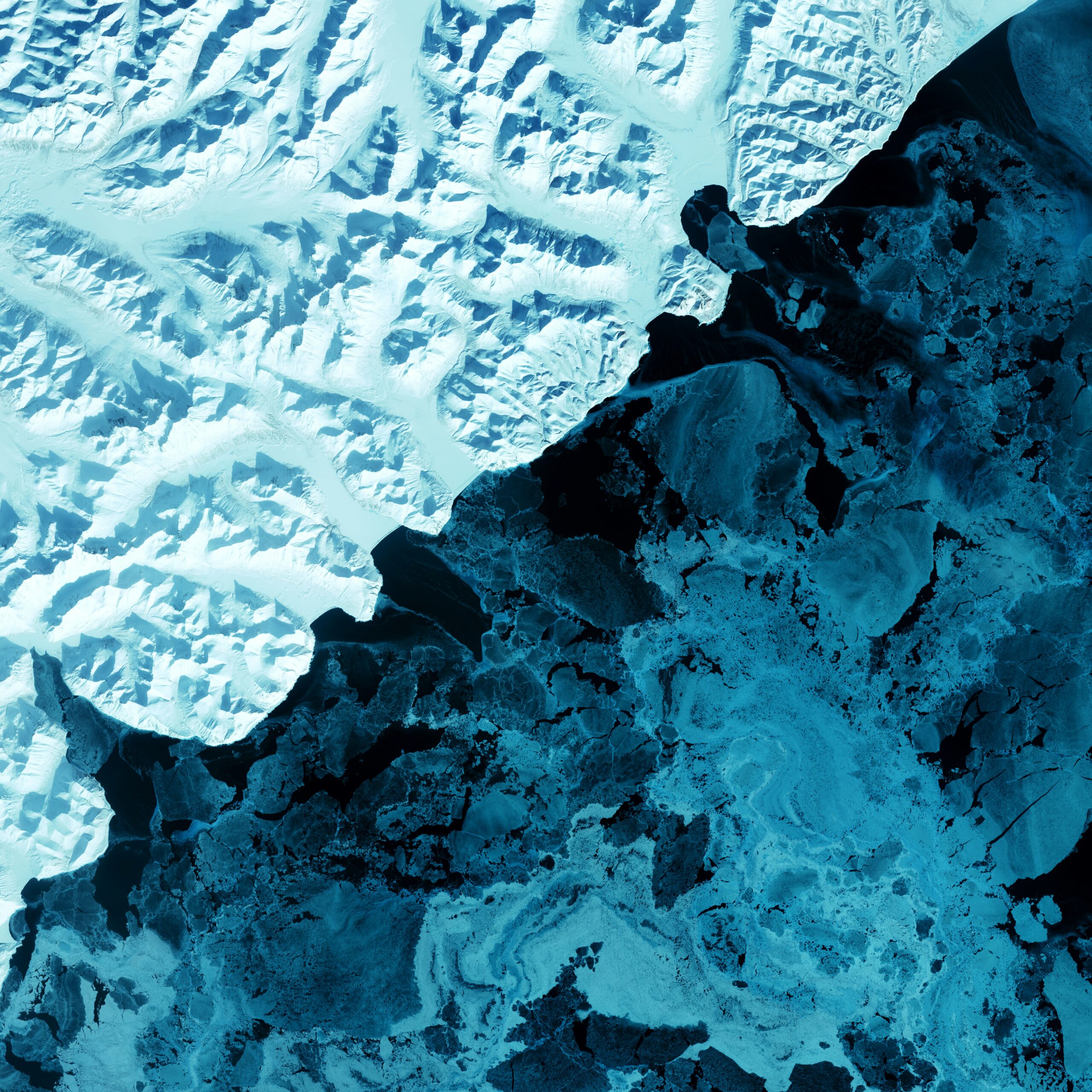 El alarmante retroceso del glaciar de Monte Perdido en los Pirineos.