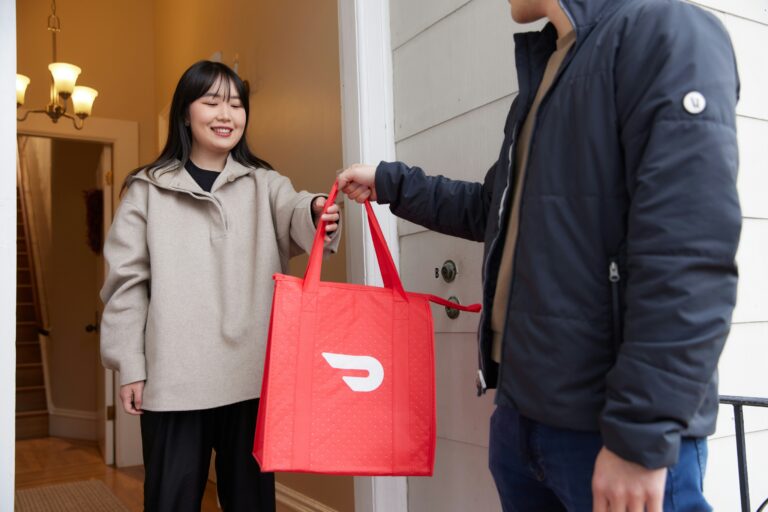 Delicioso embutido tradicional de Ciudad Rodrigo con un sabor único.